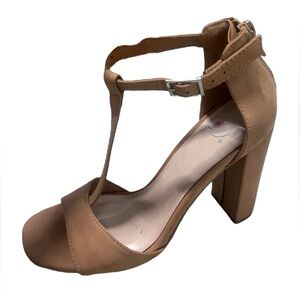 Heart in D:  T-strap Tan 4" Dancing Heel 🩷